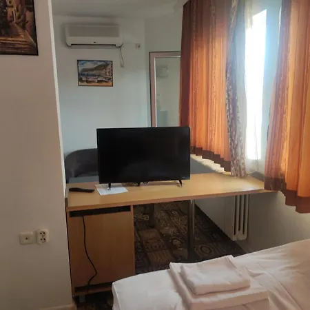 Hotel кианти 2*