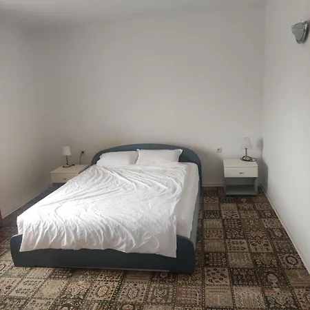 Hotel кианти 2*