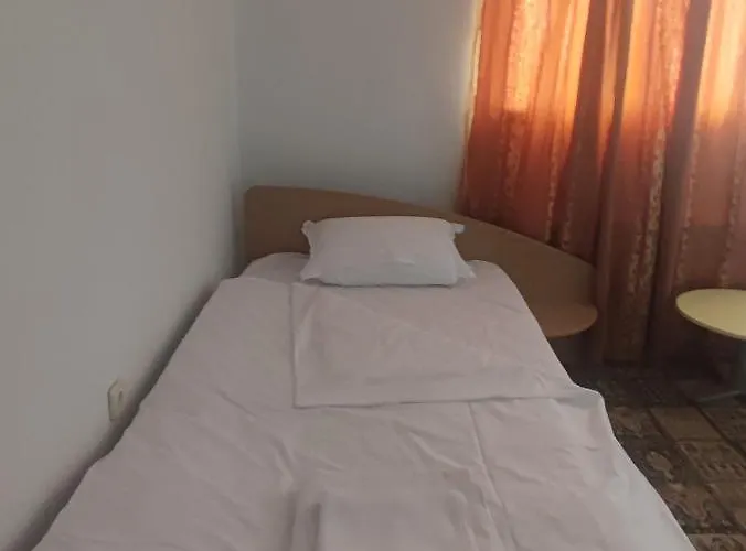 Hotel кианти 2*