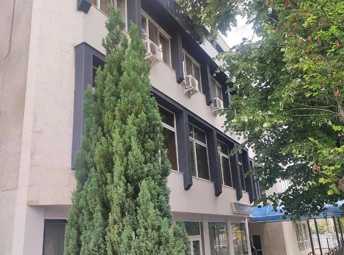 кианти 2* Kyrdżali