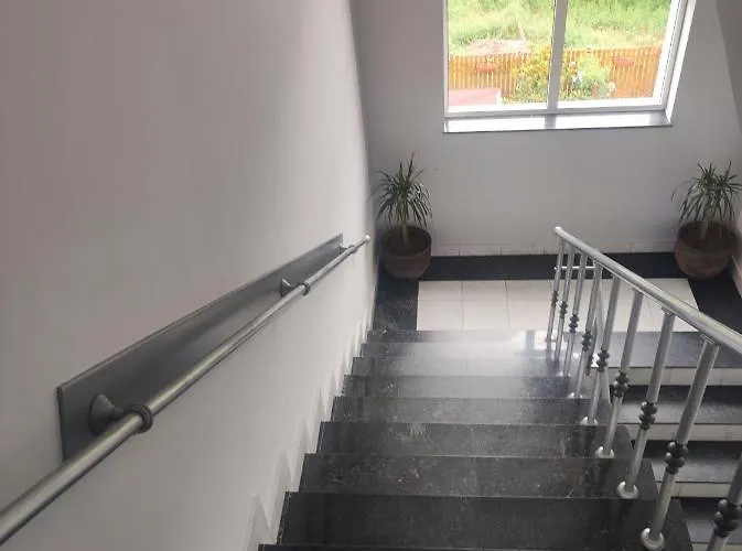 кианти Kyrdżali