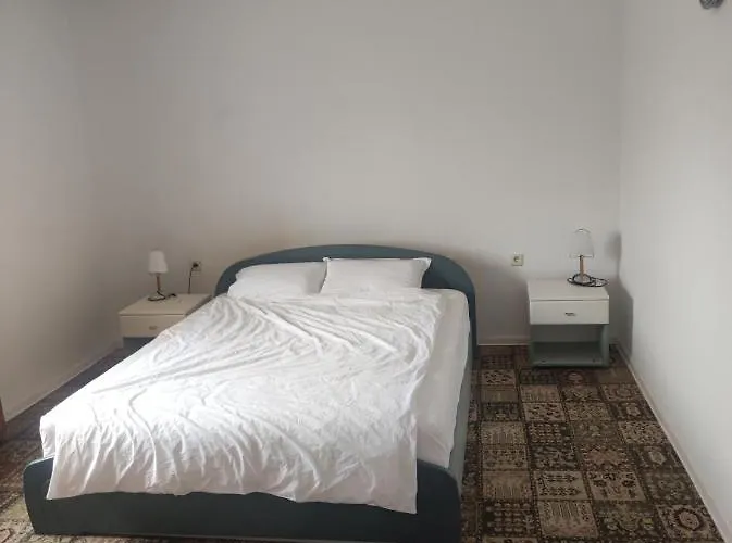 Hotel кианти 2*